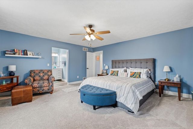 2356 Big Rock Rd, Hampton, PA 15101