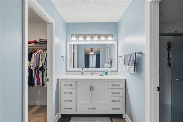 2356 Big Rock Rd, Hampton, PA 15101