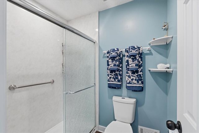 2356 Big Rock Rd, Hampton, PA 15101