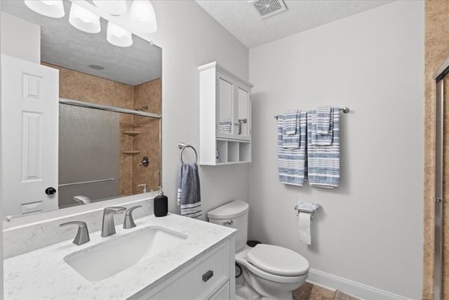 2356 Big Rock Rd, Hampton, PA 15101