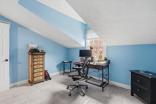 2356 Big Rock Rd, Hampton, PA 15101