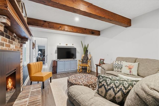 2356 Big Rock Rd, Hampton, PA 15101