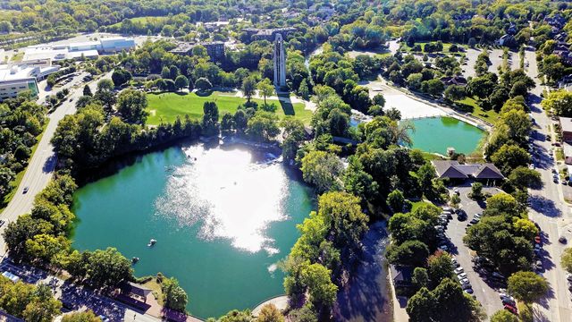 719 N Brainard Street, Naperville, IL 60563