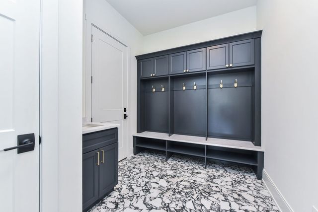 719 N Brainard Street, Naperville, IL 60563