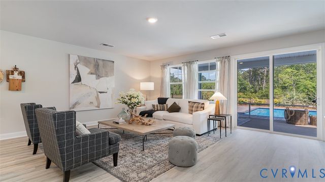 8806 Farthing Dr, Chesterfield, VA 23838