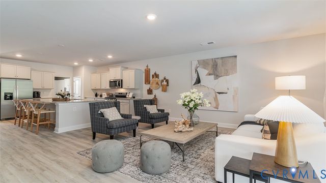 8806 Farthing Dr, Chesterfield, VA 23838