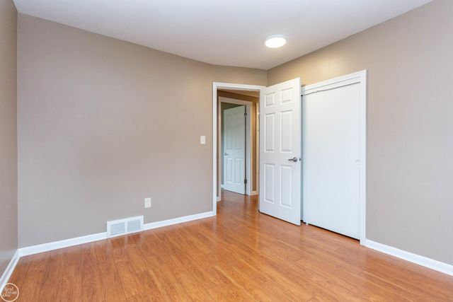 8428 Bellarine Drive, Shelby Twp, MI 48316