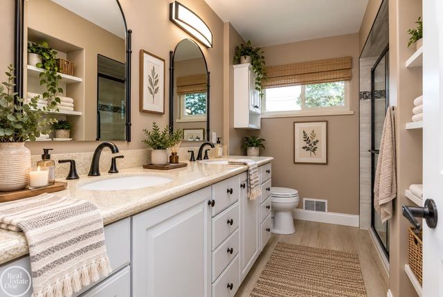 8428 Bellarine Drive, Shelby Twp, MI 48316