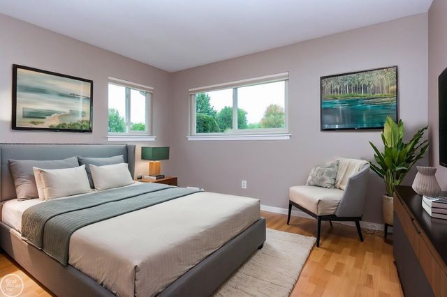 8428 Bellarine Drive, Shelby Twp, MI 48316
