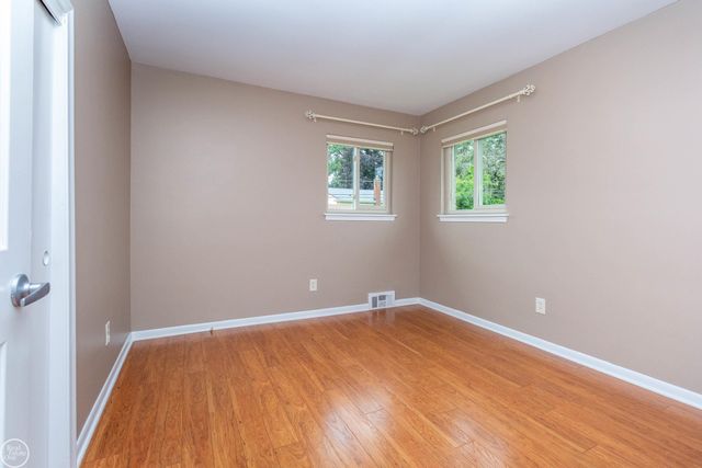 8428 Bellarine Drive, Shelby Twp, MI 48316