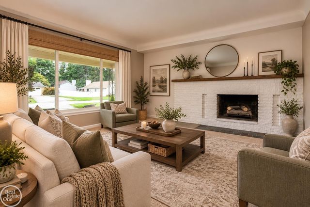8428 Bellarine Drive, Shelby Twp, MI 48316