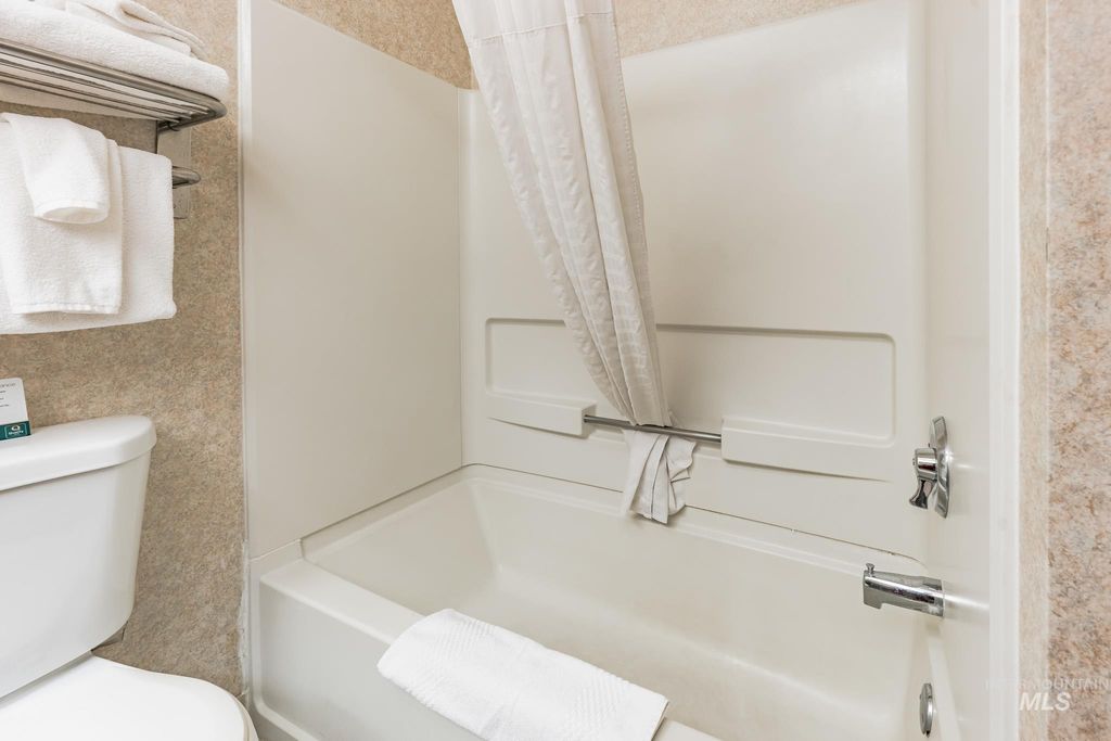 Address unavailable. photo 11