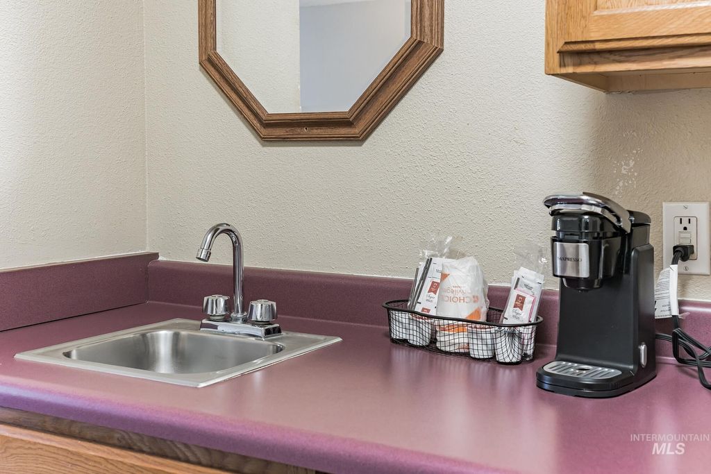 Address unavailable. photo 17