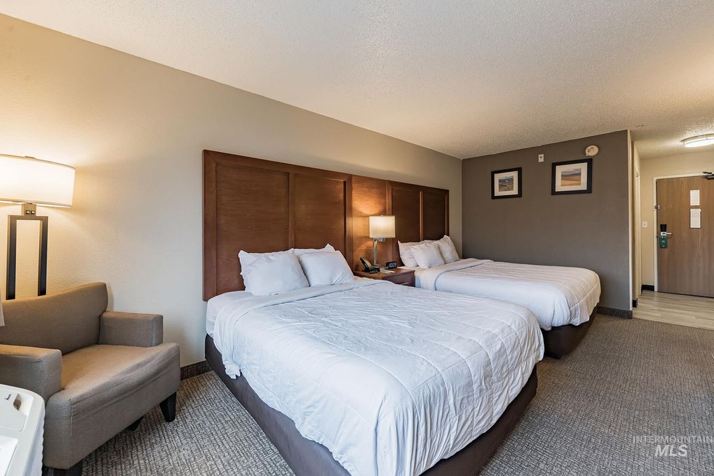 Address unavailable. photo 2