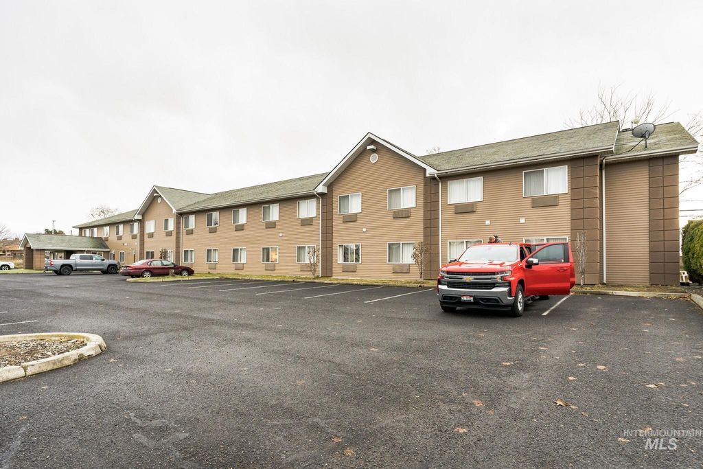 Address unavailable. photo 23