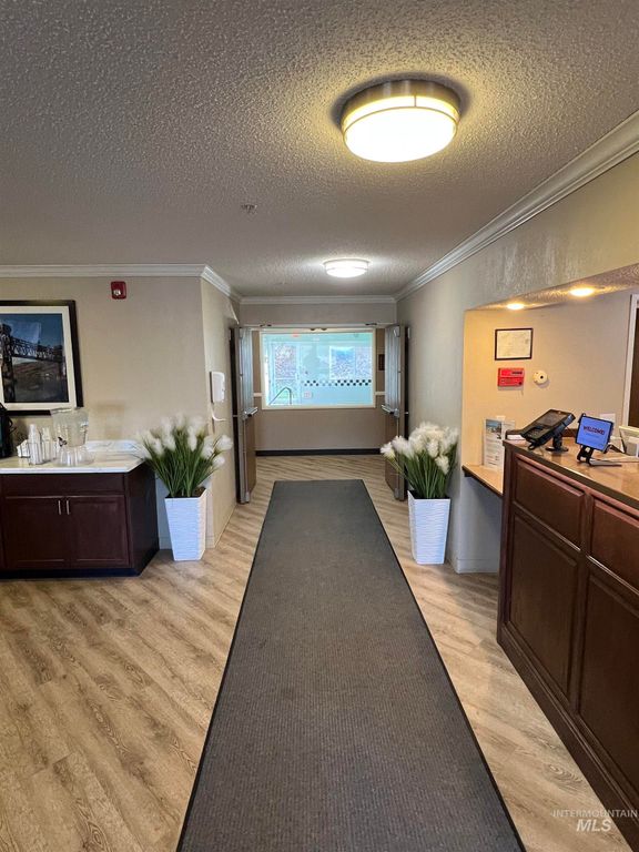 Address unavailable. photo 27