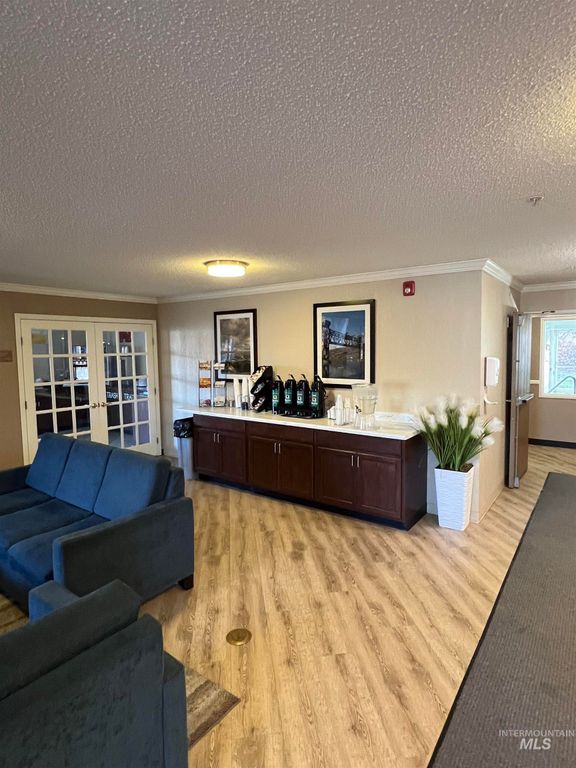 Address unavailable. photo 29