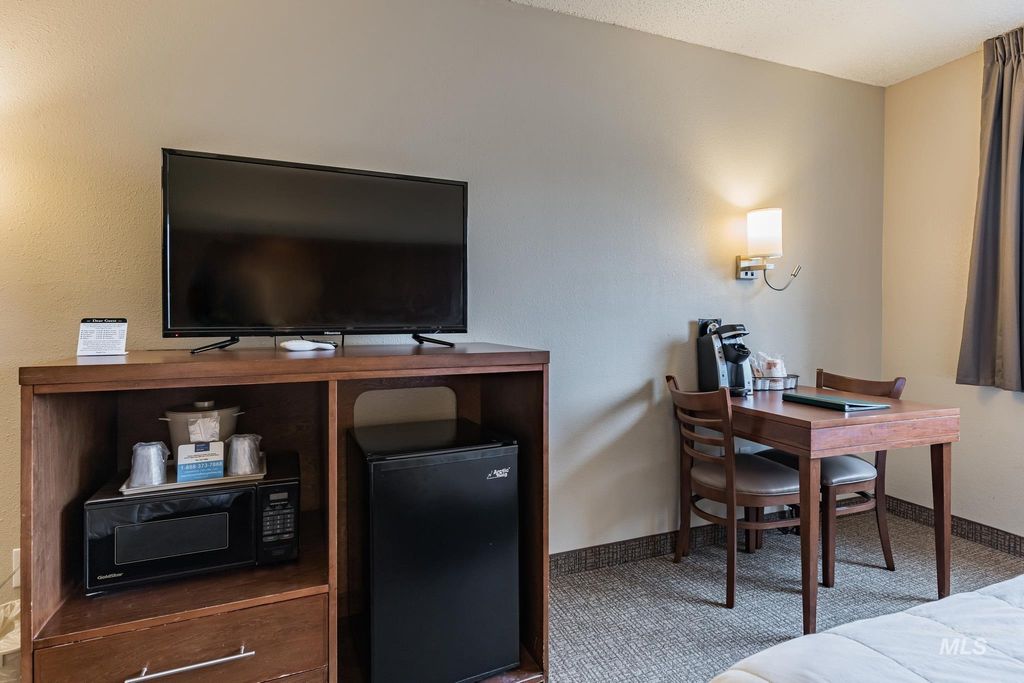 Address unavailable. photo 3