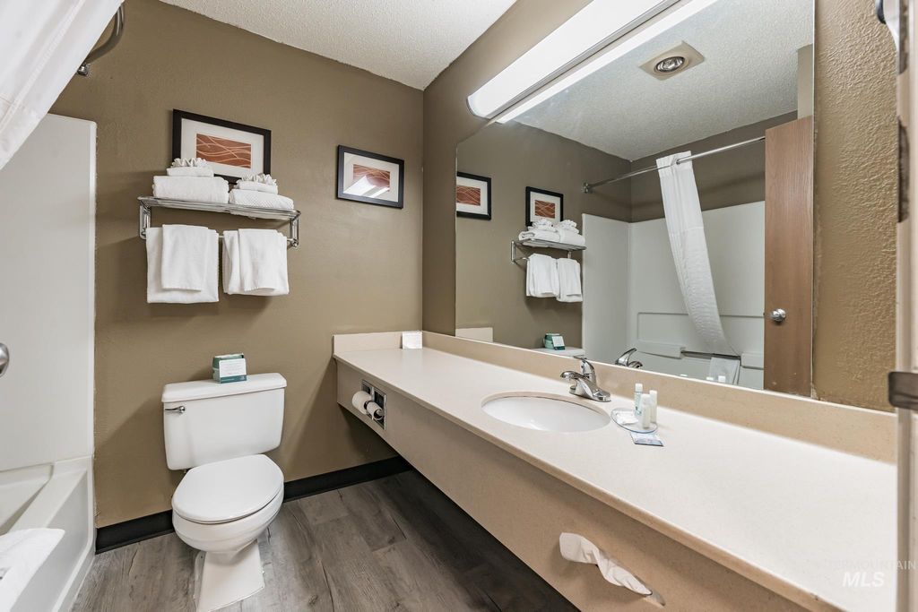 Address unavailable. photo 4