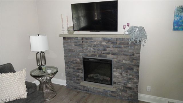 964 Johnsonville Road, Chester, WV 26034