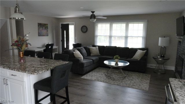 964 Johnsonville Road, Chester, WV 26034