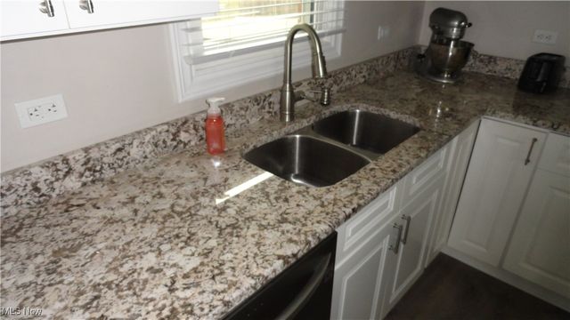 964 Johnsonville Road, Chester, WV 26034