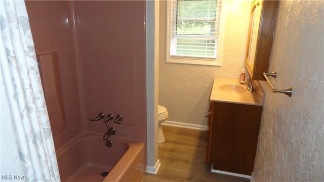 964 Johnsonville Road, Chester, WV 26034