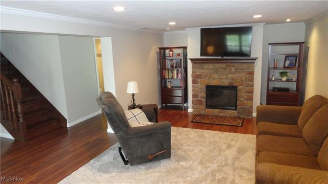 964 Johnsonville Road, Chester, WV 26034