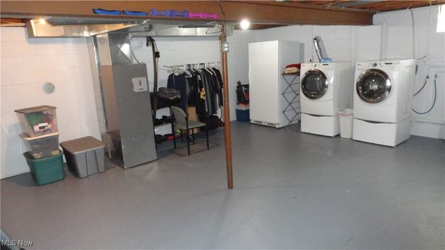 964 Johnsonville Road, Chester, WV 26034