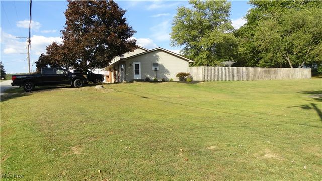 964 Johnsonville Road, Chester, WV 26034