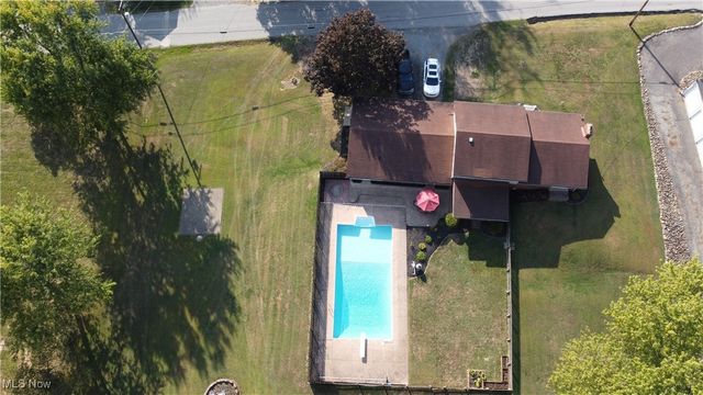 964 Johnsonville Road, Chester, WV 26034