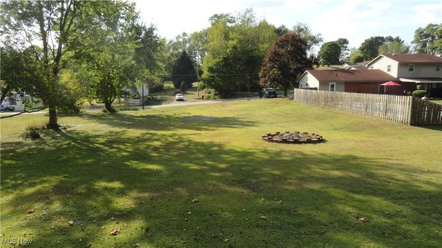 964 Johnsonville Road, Chester, WV 26034