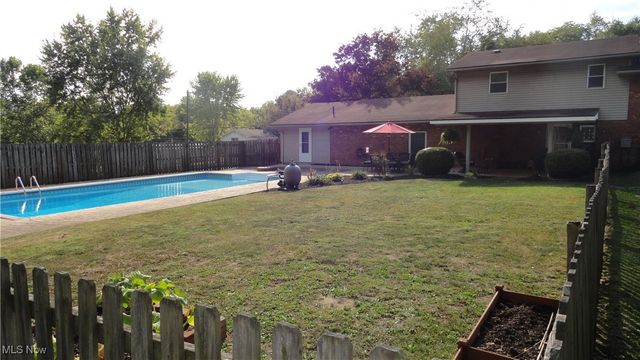 964 Johnsonville Road, Chester, WV 26034