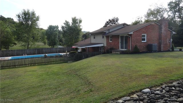 964 Johnsonville Road, Chester, WV 26034
