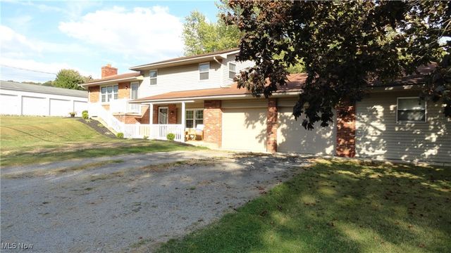 964 Johnsonville Road, Chester, WV 26034