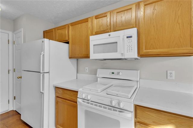 1050 Daventry Crossing, Woodstock, GA 30188