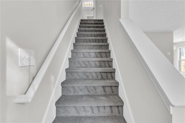 1050 Daventry Crossing, Woodstock, GA 30188