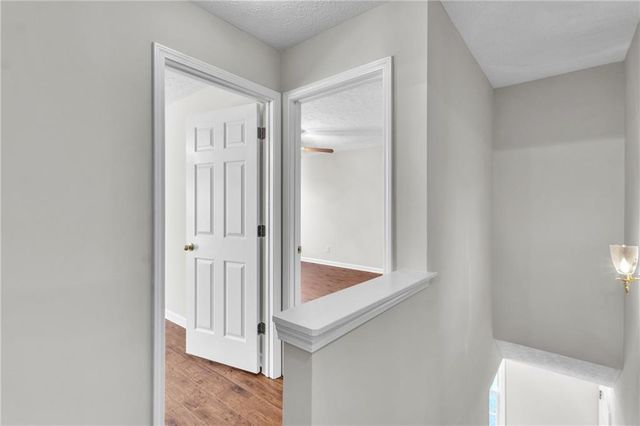 1050 Daventry Crossing, Woodstock, GA 30188