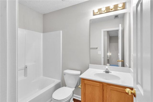 1050 Daventry Crossing, Woodstock, GA 30188