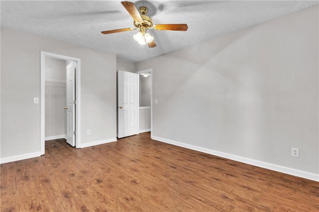 1050 Daventry Crossing, Woodstock, GA 30188