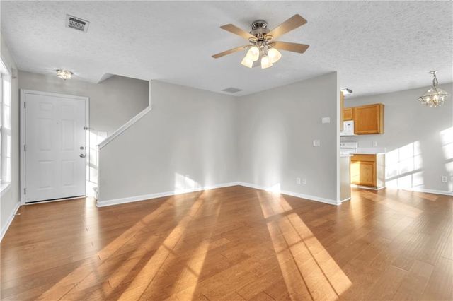 1050 Daventry Crossing, Woodstock, GA 30188