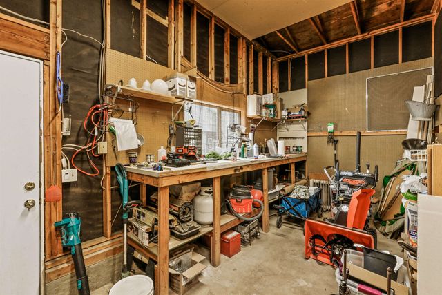 40540 Lakeside Rd, Loon Lake, WA 99148