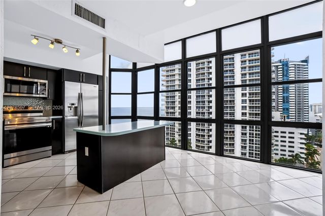 6423 Collins Avenue 1702, Miami Beach, FL 33141