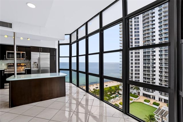 6423 Collins Avenue 1702, Miami Beach, FL 33141