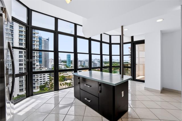 6423 Collins Avenue 1702, Miami Beach, FL 33141