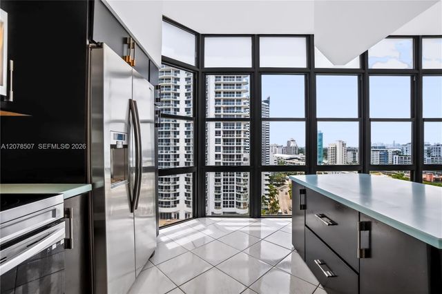6423 Collins Avenue 1702, Miami Beach, FL 33141