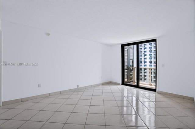 6423 Collins Avenue 1702, Miami Beach, FL 33141