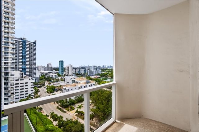 6423 Collins Avenue 1702, Miami Beach, FL 33141