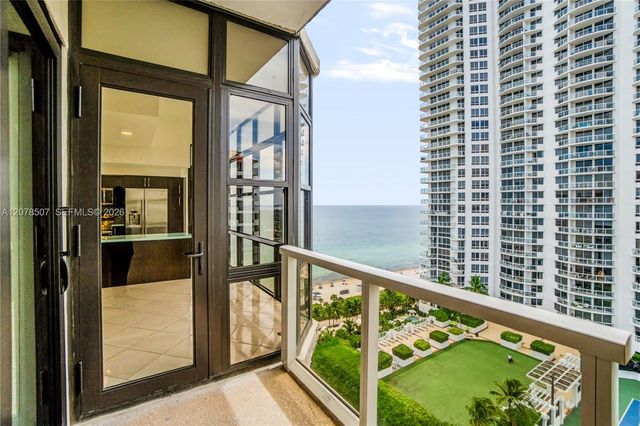6423 Collins Avenue 1702, Miami Beach, FL 33141