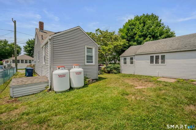 10 Swan Avenue, Old Lyme, CT 06371